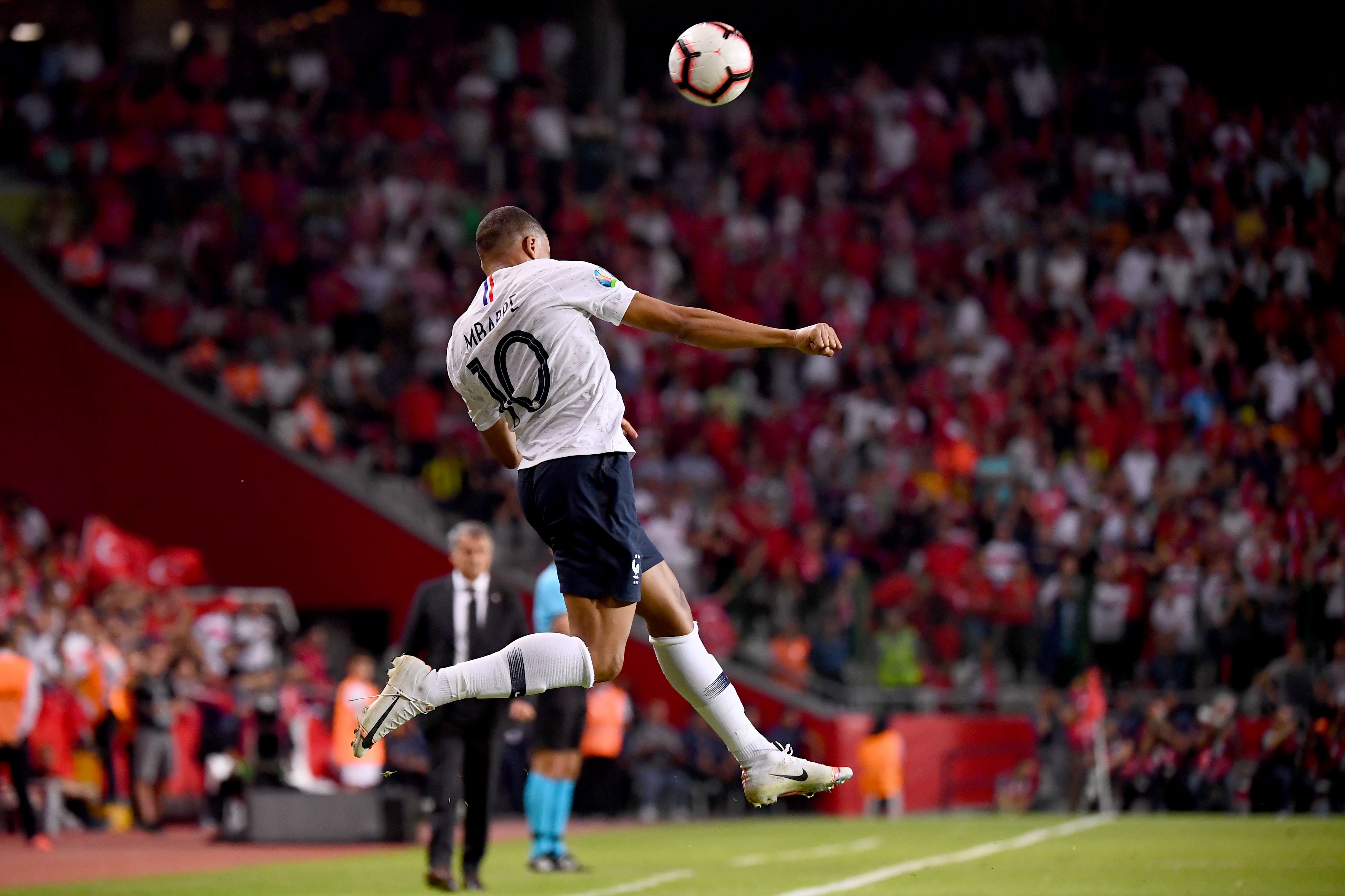 教练在排兵 教练在排兵