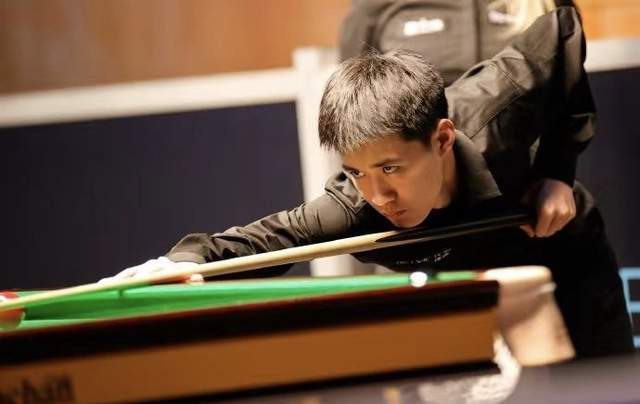 荣誉并存的 荣誉并存的